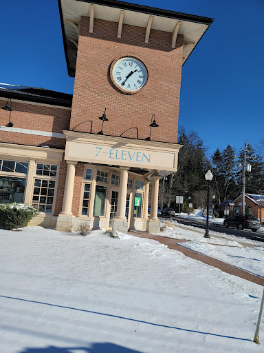 7-Eleven, 1 N Kinderkamack Rd, Montvale, NJ 07645, USA, 