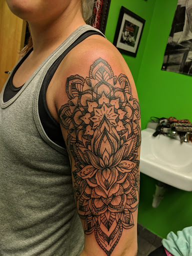 Tattoo Shop «Ink Spot Tattoo», reviews and photos, 3811 Harlem Rd, Buffalo, NY 14215, USA