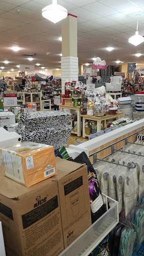 Department Store «T.J. Maxx & HomeGoods», reviews and photos, 4890 Integrity Way, Appleton, WI 54913, USA