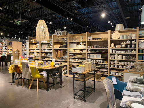 Magasin de meubles Maisons du Monde Sens