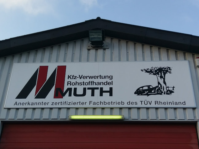 autoverwertung-muth.de
