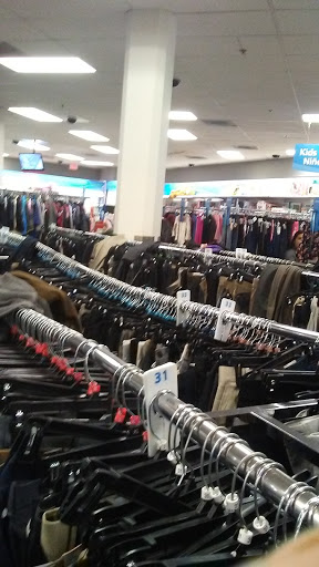 Clothing Store «Ross Dress for Less», reviews and photos, 13750 Riverside Dr, Sherman Oaks, CA 91423, USA