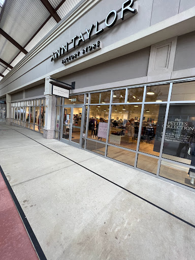 Outlet Mall «Tanger Outlet Mebane», reviews and photos, 4000 Arrowhead Blvd, Mebane, NC 27302, USA