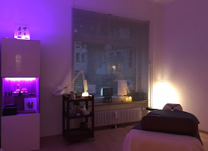 zen spa Kosmetik & Massage, Wimpernverlängerung Duangjai Rogatsch Zürich