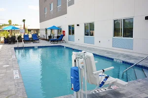 Holiday Inn Express & Suites Jacksonville W - I295 And I10, an IHG Hotel image