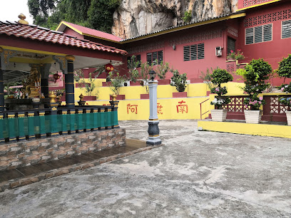 Kong Fook Ngam Cave Temple