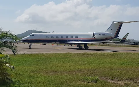 Aeropuerto Privado image