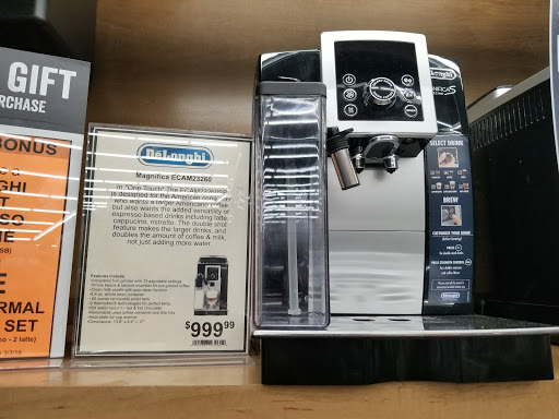 Shopping Mall «Ridgeway Shopping Center», reviews and photos, 2233 Summer St, Stamford, CT 06905, USA