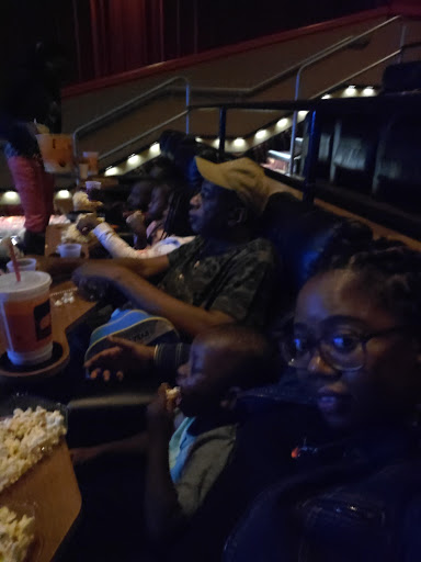 Movie Theater «United Artists Farmingdale 10», reviews and photos, 20 Michael Ave, Farmingdale, NY 11735, USA