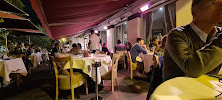 Atmosphère du Restaurant français La Petite Maison à Nice - n°20