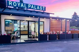 Royal Palast image