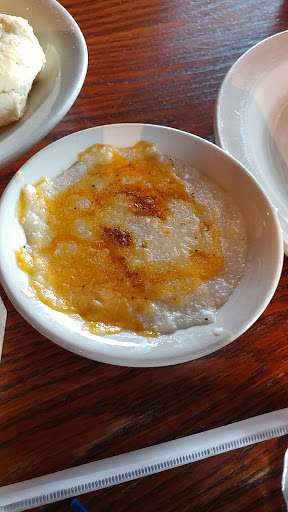 American Restaurant «Cracker Barrel Old Country Store», reviews and photos, 380 N Jacob Dr, Bloomington, IN 47404, USA