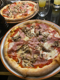 Pizza du Restaurant italien Re Di Napoli à Paris - n°20