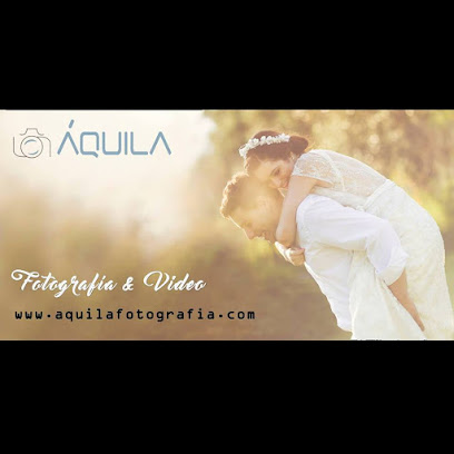 Aquila - Fotógrafo de bodas sesiones & 15 años