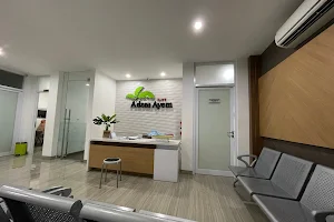 Klinik Adem Ayem (dr.Ari Ayat Santiko) image