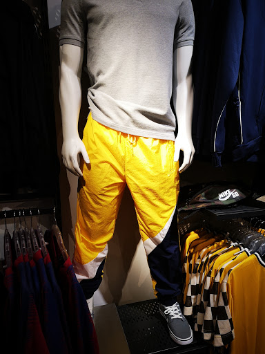 Stores to buy men's sweatpants Moscow
