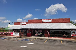 Bucky Bees BBQ of Cave City image
