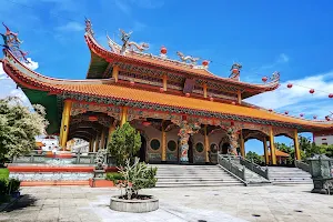 Lian Hua San San Ching Temple image