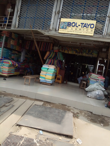 Oshodi Fabrics Market Orile Oshodi Lagos, Oshodi Rd, Orile Oshodi, Lagos, Nigeria, Seafood Restaurant, state Lagos