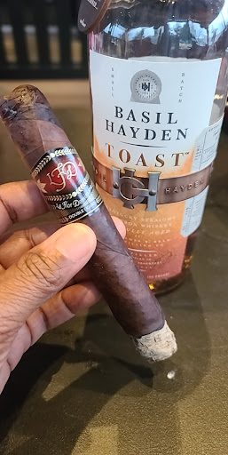 Tobacco Shop «Tobacco Leaf», reviews and photos, 7351 Assateague Dr, Jessup, MD 20794, USA