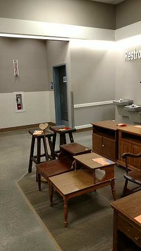 Thrift Store «Discover Goodwill Circle Retail Center», reviews and photos