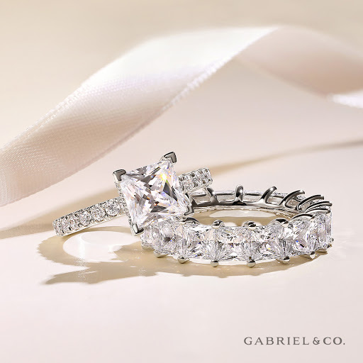 Jewelry Store «Forsythe Jewelers», reviews and photos, 71 Lighthouse Rd #311, Hilton Head Island, SC 29928, USA