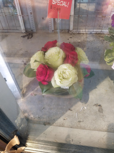 Florist «A Whole Bunch Flower Market», reviews and photos, 326 Cambridge St, Burlington, MA 01803, USA