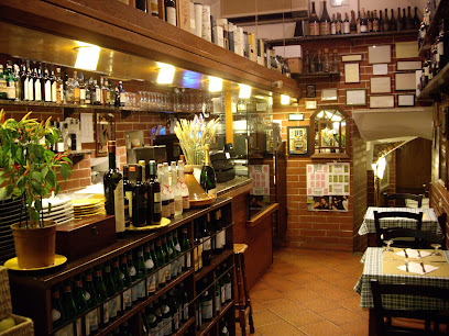 Rustichello Restaurant - Via S. Vincenzo, 59/R, 16121 Genova GE, Italy