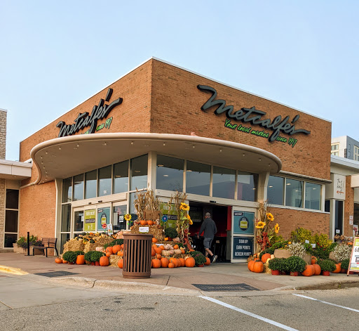 Shopping Mall «Hilldale Shopping Center», reviews and photos, 726 N Midvale Blvd, Madison, WI 53705, USA