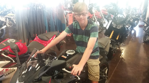 Yamaha Motorcycle Dealer «Springfield Yamaha», reviews and photos, 5183 E Kearney St, Springfield, MO 65803, USA