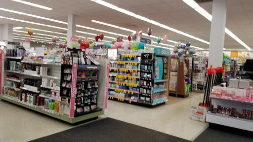 Drug Store «Walgreens», reviews and photos, 15 Grant Square, Hinsdale, IL 60521, USA