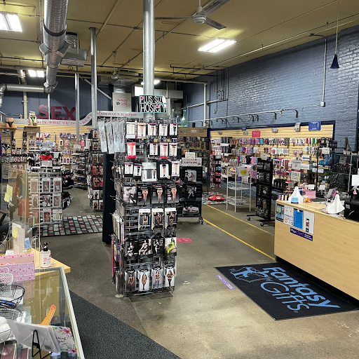 Gift Shop «Fantasy Gifts», reviews and photos, 375 E 7th St, St Paul, MN 55101, USA