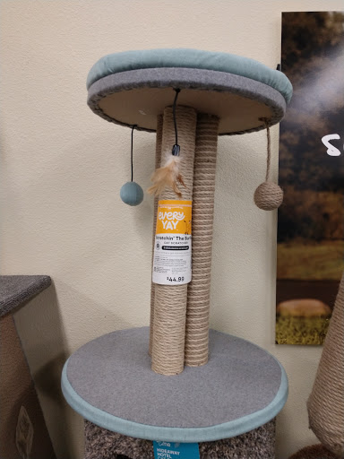 Pet Supply Store «Petco Animal Supplies», reviews and photos, 525 S 5th St, Bismarck, ND 58504, USA