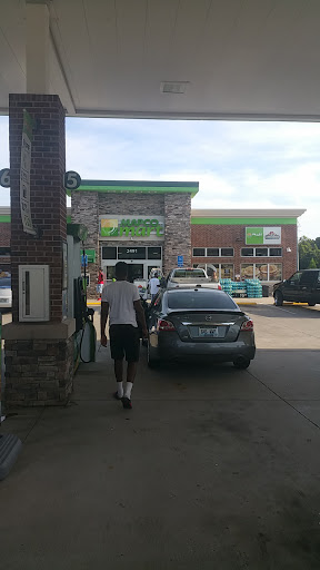 Pizza Restaurant «MAPCO Mart», reviews and photos, 2491 Fort Campbell Blvd, Clarksville, TN 37040, USA