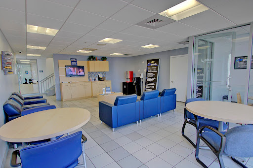 Chevrolet Dealer «Castle Chevy North», reviews and photos, 175 N Arlington Heights Rd, Elk Grove Village, IL 60007, USA