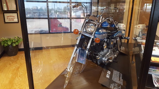 Harley-Davidson Dealer «Mathews Harley-Davidson», reviews and photos, 548 N Blackstone Ave, Fresno, CA 93701, USA