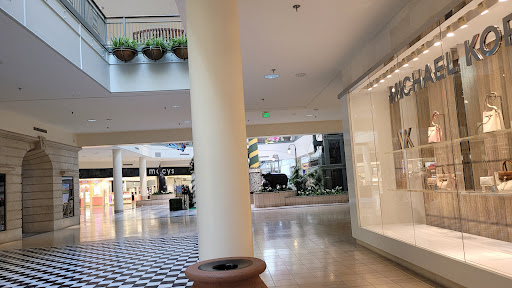 Shopping Mall «Hillsdale Shopping Center», reviews and photos, 60 E 31st Ave, San Mateo, CA 94403, USA