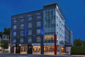 Holiday Inn Express & Suites Jersey City - Holland Tunnel, an IHG Hotel image