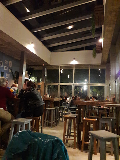 CAFĂ© - BAR KUPPEL