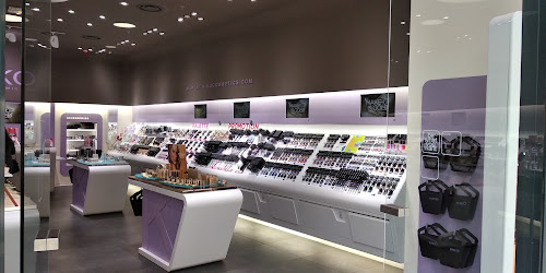 Magasin de cosmétiques KIKO Milano Claira