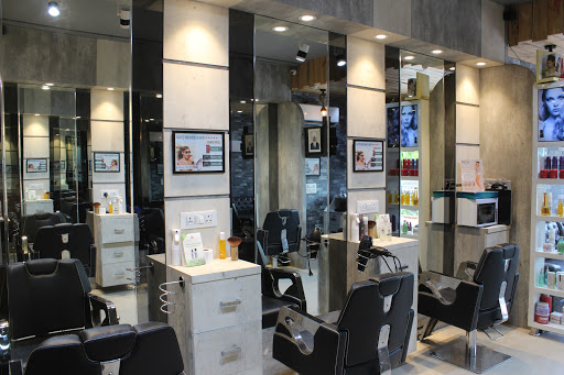 SANRIX SALON Hair-Beauty-Makeup Studio- Nails & Academy - Best Salon in Delhi