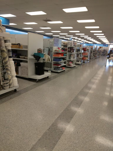 Clothing Store «Ross Dress for Less», reviews and photos, 1161 N Burleson Blvd, Burleson, TX 76028, USA