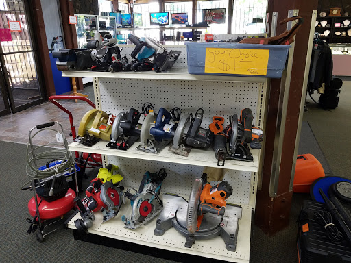 Pawn Shop «SILVER LINING JEWELRY AND LOAN GRESHAM», reviews and photos, 300 SE 181st Ave, Portland, OR 97233, USA