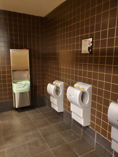 Movie Theater «AMC DINE-IN Menlo Park 12», reviews and photos, 55 Parsonage Rd #390, Edison, NJ 08837, USA