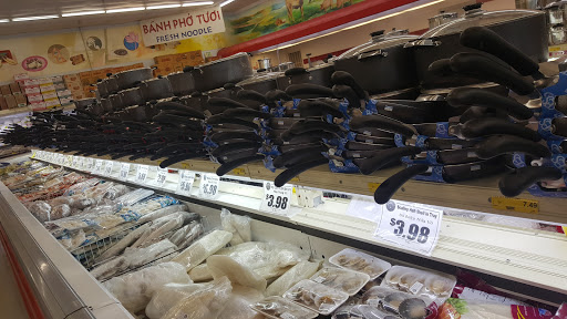 Asian Grocery Store «Dalat Supermarket», reviews and photos, 13075 Euclid St, Garden Grove, CA 92843, USA