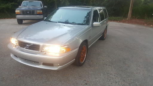 Auto Repair Shop «Uar Performance», reviews and photos, 3230 E Bay Dr, Largo, FL 33771, USA