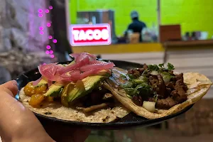 Los Tacos del Hostel image