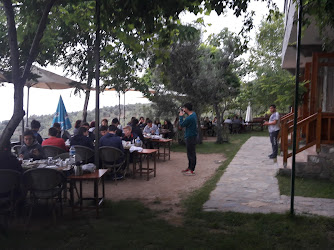 Serinyer Cafe & Restaurant