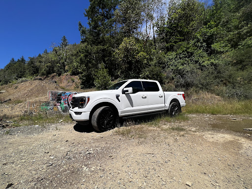 Auto Body Shop «Quick Lane at Chuck Colvin Ford», reviews and photos, 1925 OR-99W, McMinnville, OR 97128, USA