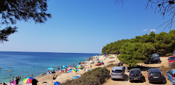 Foto von Njive beach und seine wunderschöne Landschaft